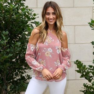 Gwen Cold Shoulder (pink)